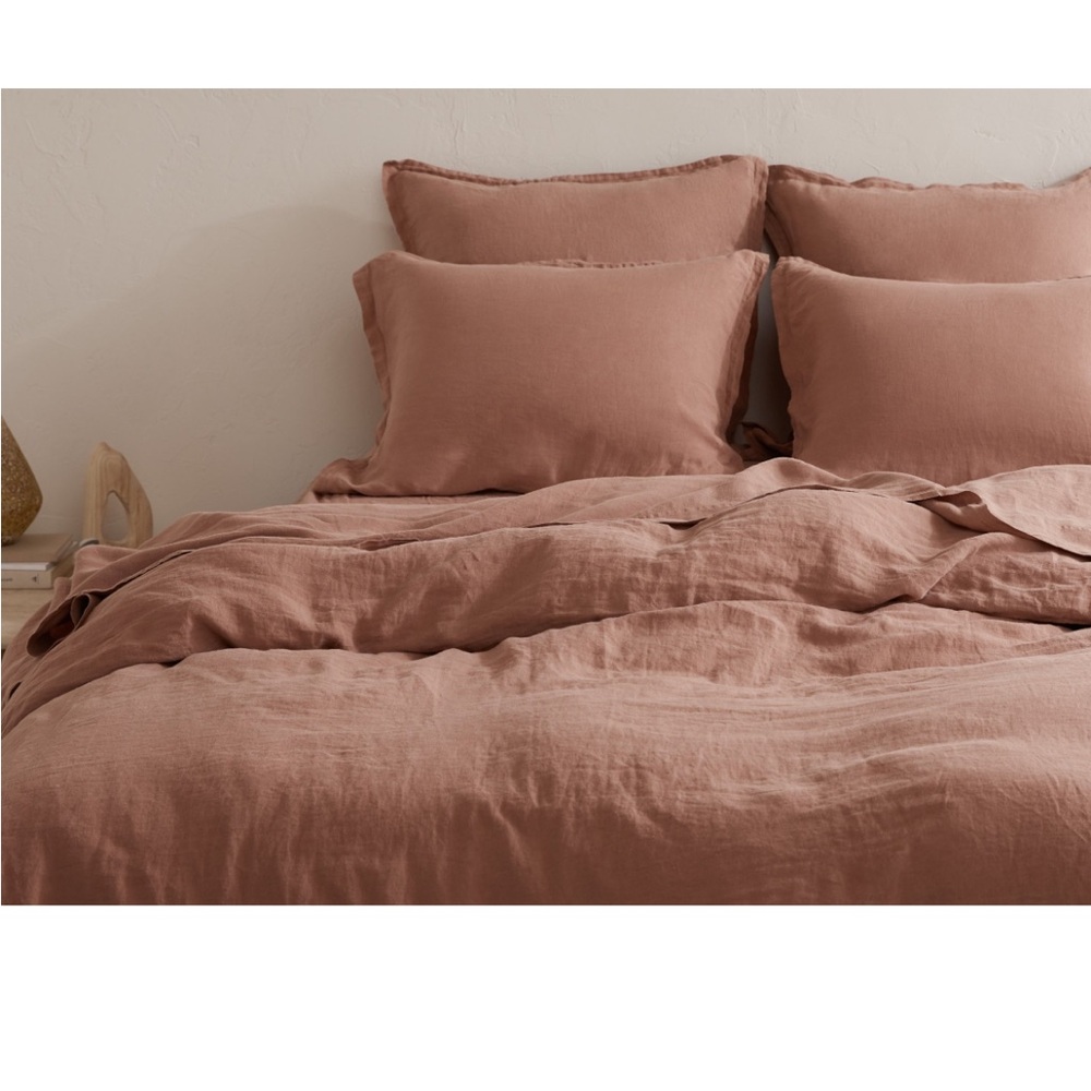 Parachute Linen Duvet Cover and Sham Set King/Cal King in Clay